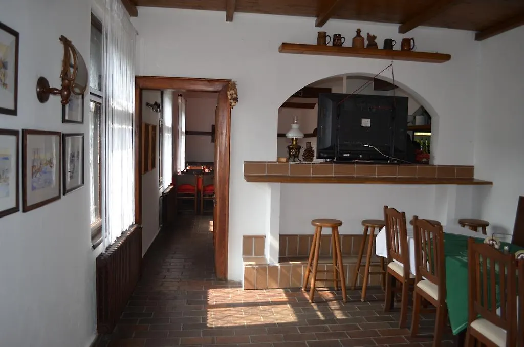 Pension Egida Rez Inn